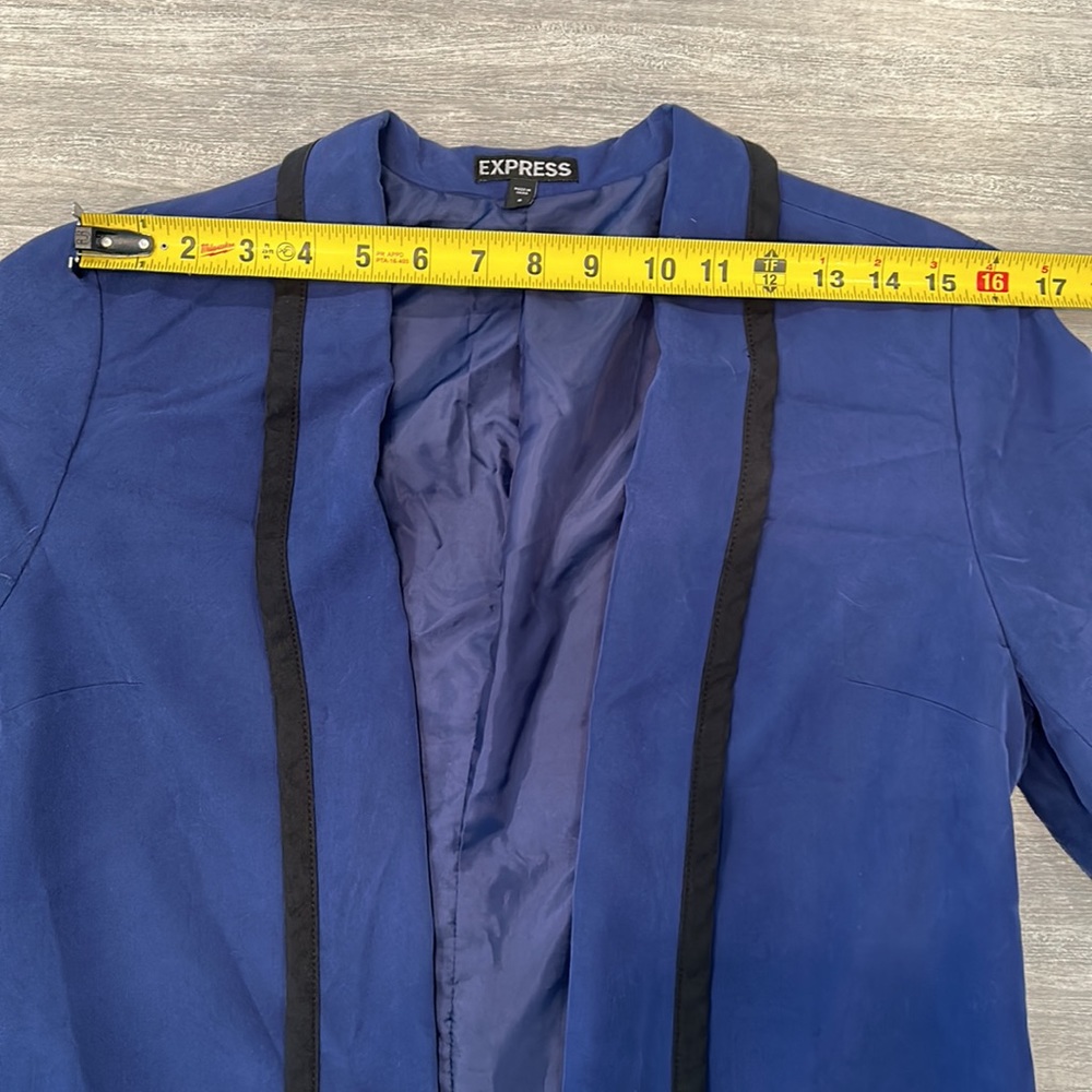 Express Blazer - Picture 4 of 8